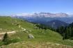 Prati e le malghe sotto il Sasso Putia 