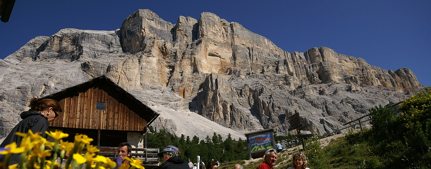 Hiking and activities in the Dolomites