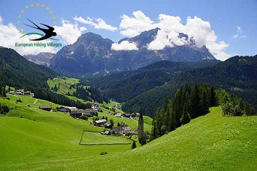 La Val – das ladinische Bergwiesendorf in den Dolomiten