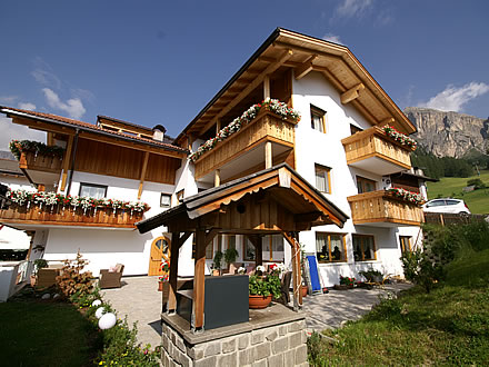 Guest house Garden - Alta Badia