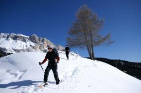 Snow shoes and walking