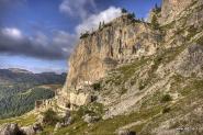 Postazioni della prima guerra mondiale ai piedi della ferrata