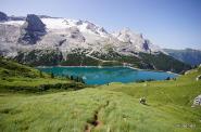 Il lago di Fedaia e la Marmolada