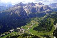 Panoramica di Colfosco e il Gruppo del Sella