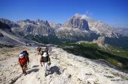 In cammino verso il Rifugio Nuvolau